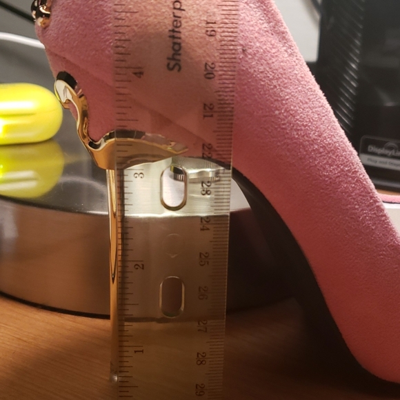 Pink Heels - Picture 6 of 6